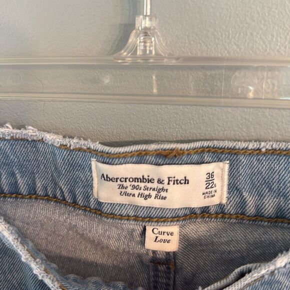 Abercrombie 90s Ultra High Jeans - Picture 10 of 14